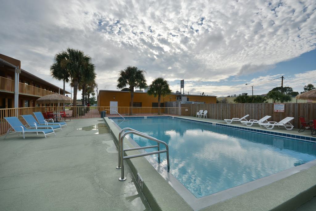 Country Hearth Inn- Kissimmee Exterior foto
