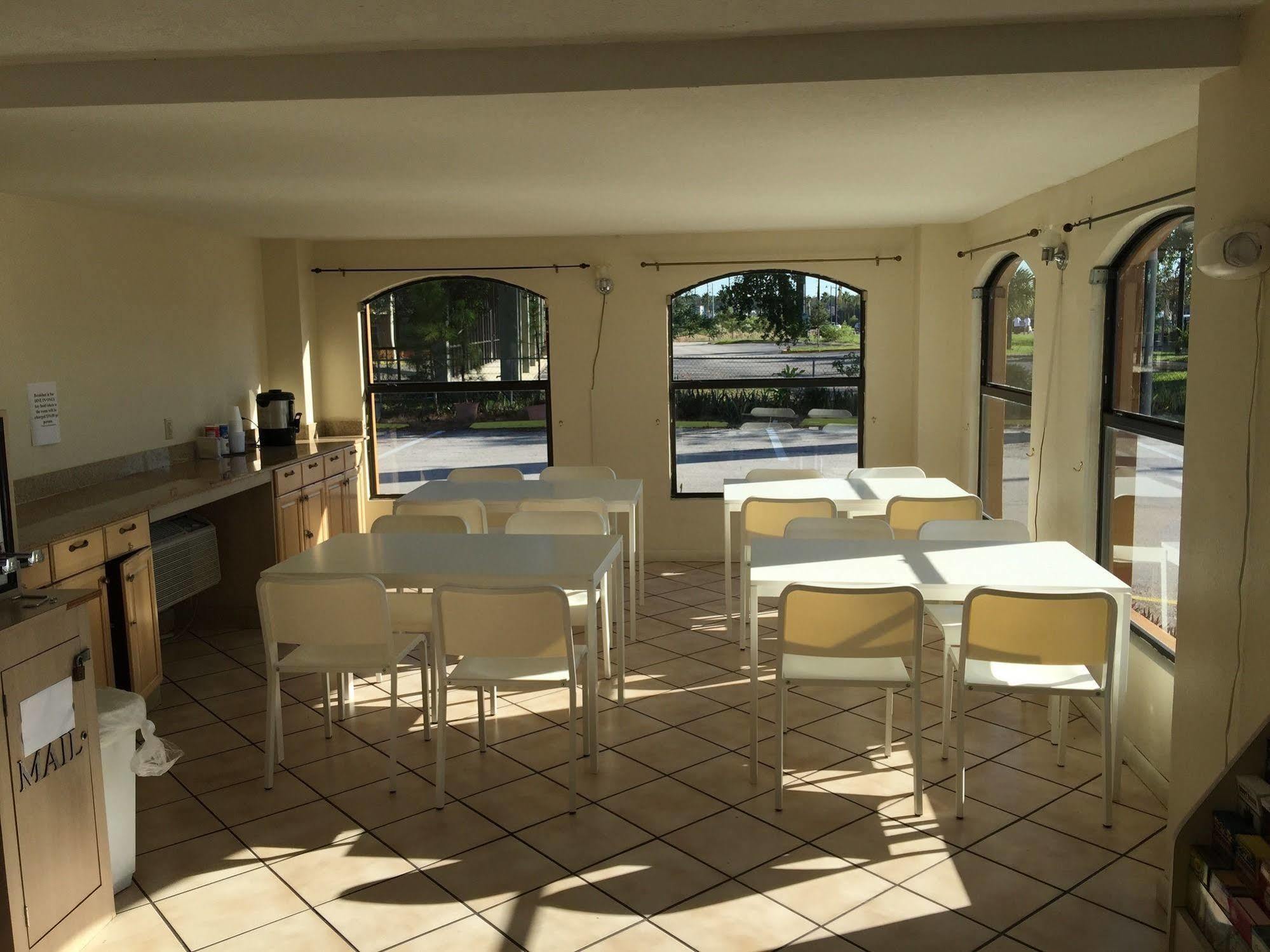 Country Hearth Inn- Kissimmee Exterior foto
