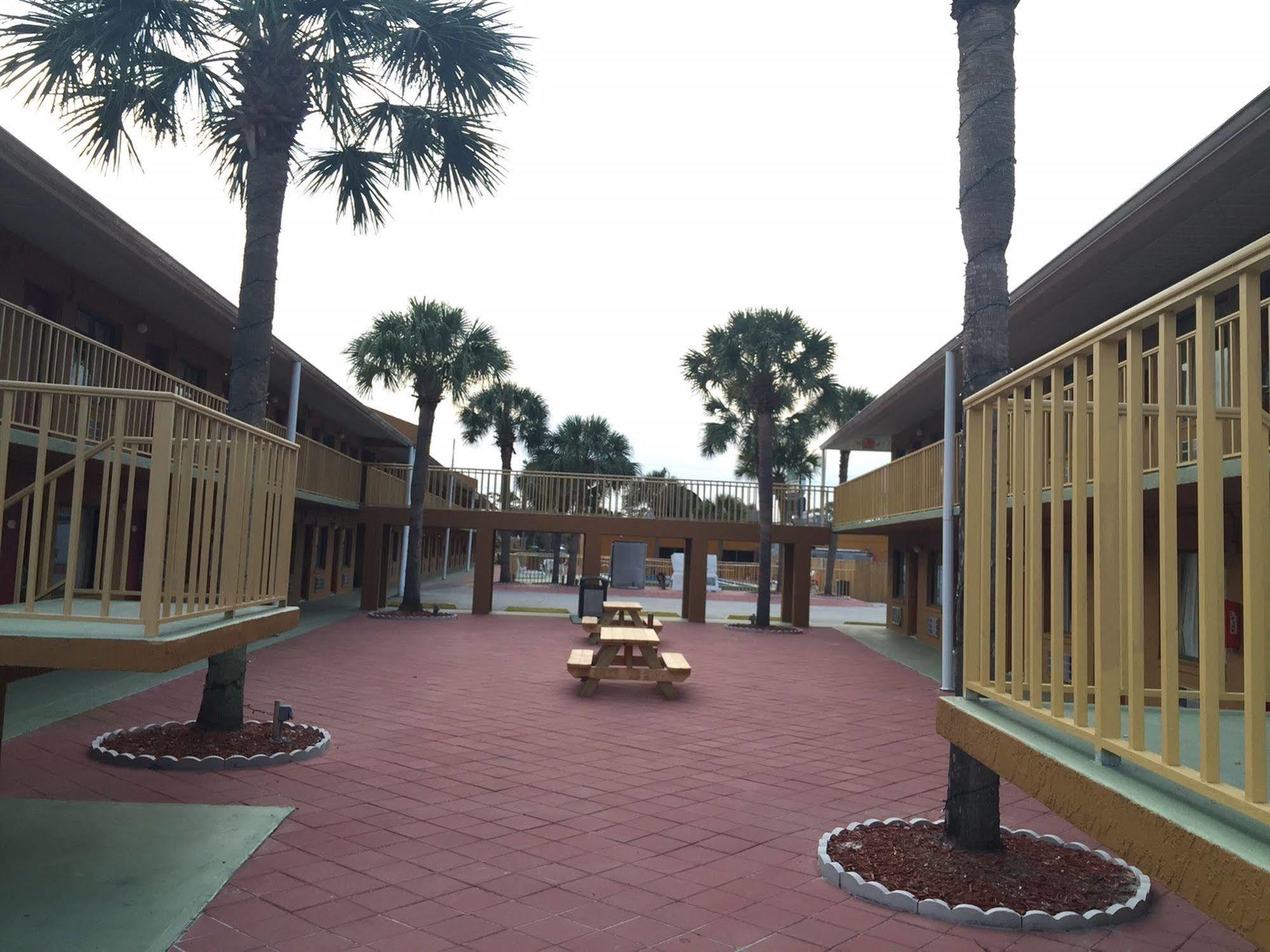 Country Hearth Inn- Kissimmee Exterior foto